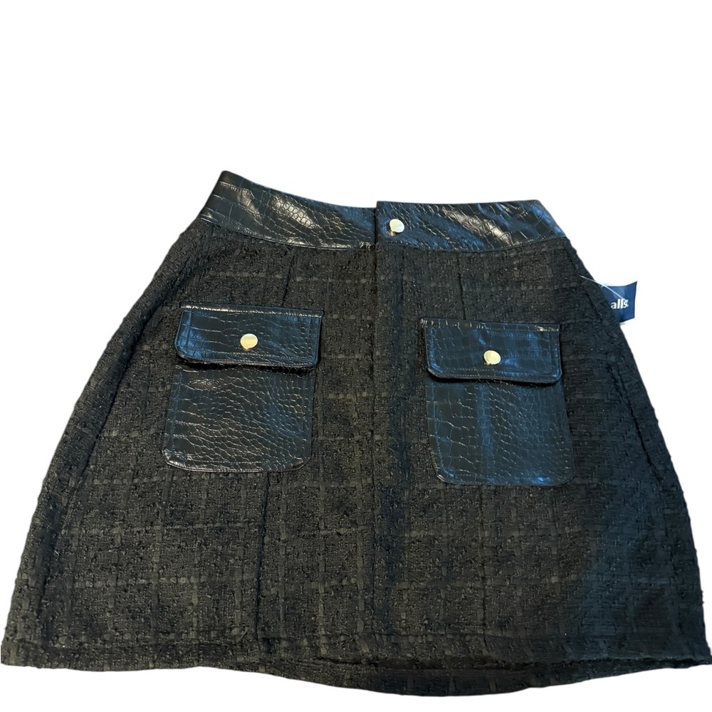 Chic Black Skirt with Faux Leather Accents waist size 26